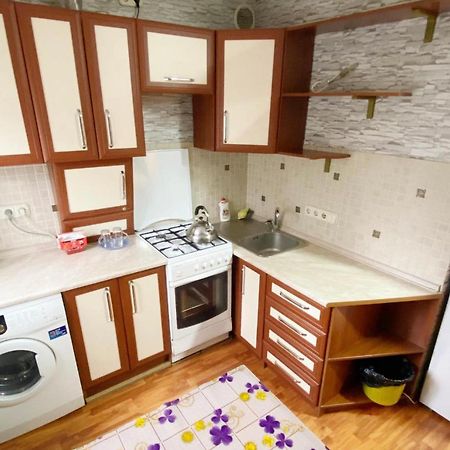 Apartments Ahmetova 6 32 อัลมาตี ภายนอก รูปภาพ