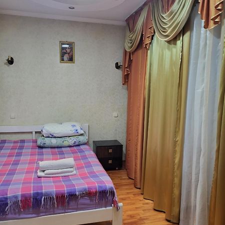 Apartments Ahmetova 6 32 อัลมาตี ภายนอก รูปภาพ